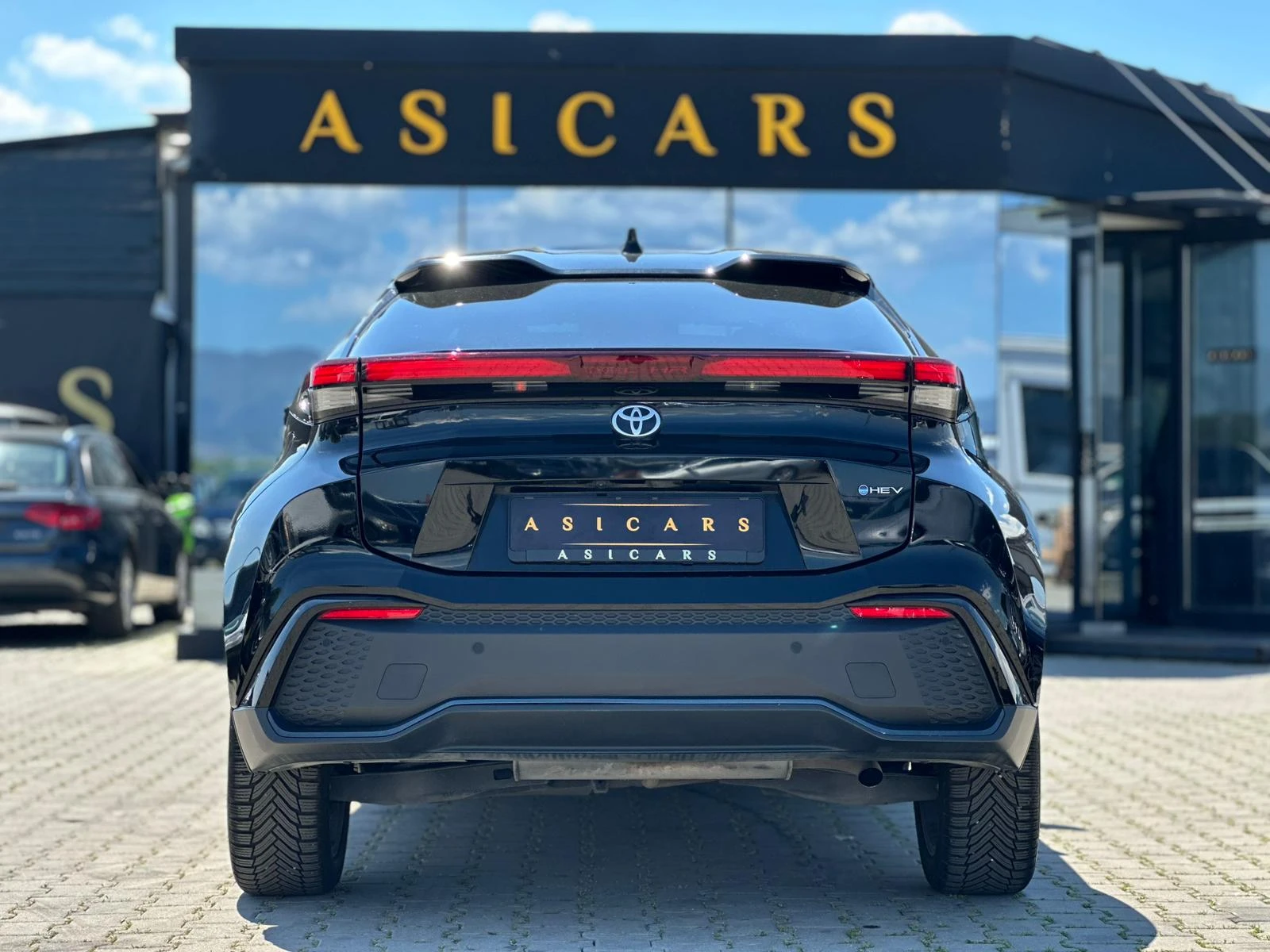 Toyota C-HR / LOUNGE PREMIER / 2.0 HYBRID / TOP /, снимка 4 - Автомобили и джипове - 54441299