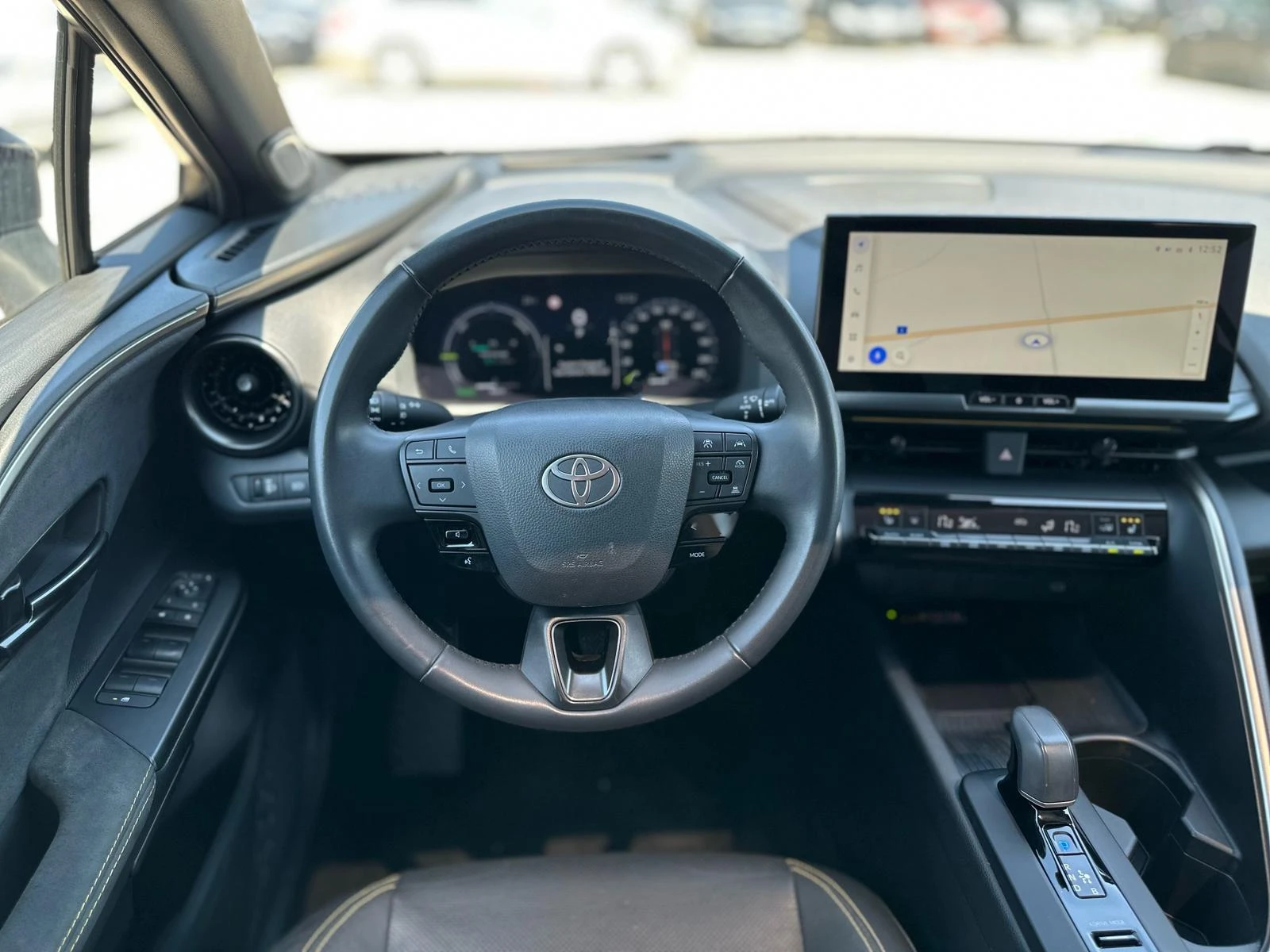 Toyota C-HR / LOUNGE PREMIER / 2.0 HYBRID / TOP /, снимка 14 - Автомобили и джипове - 54441299