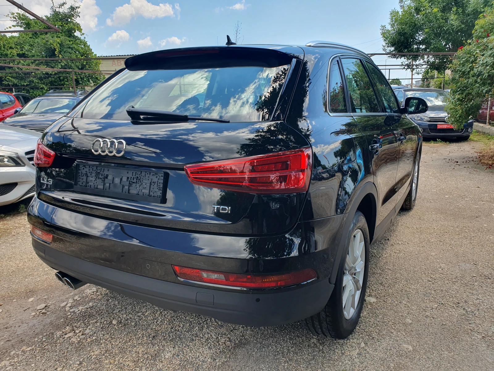 Audi Q3 2.0 TDI BIXENON LED NAVI СЕРВИЗНА ИСТОРИЯ, снимка 3 - Автомобили и джипове - 55363834