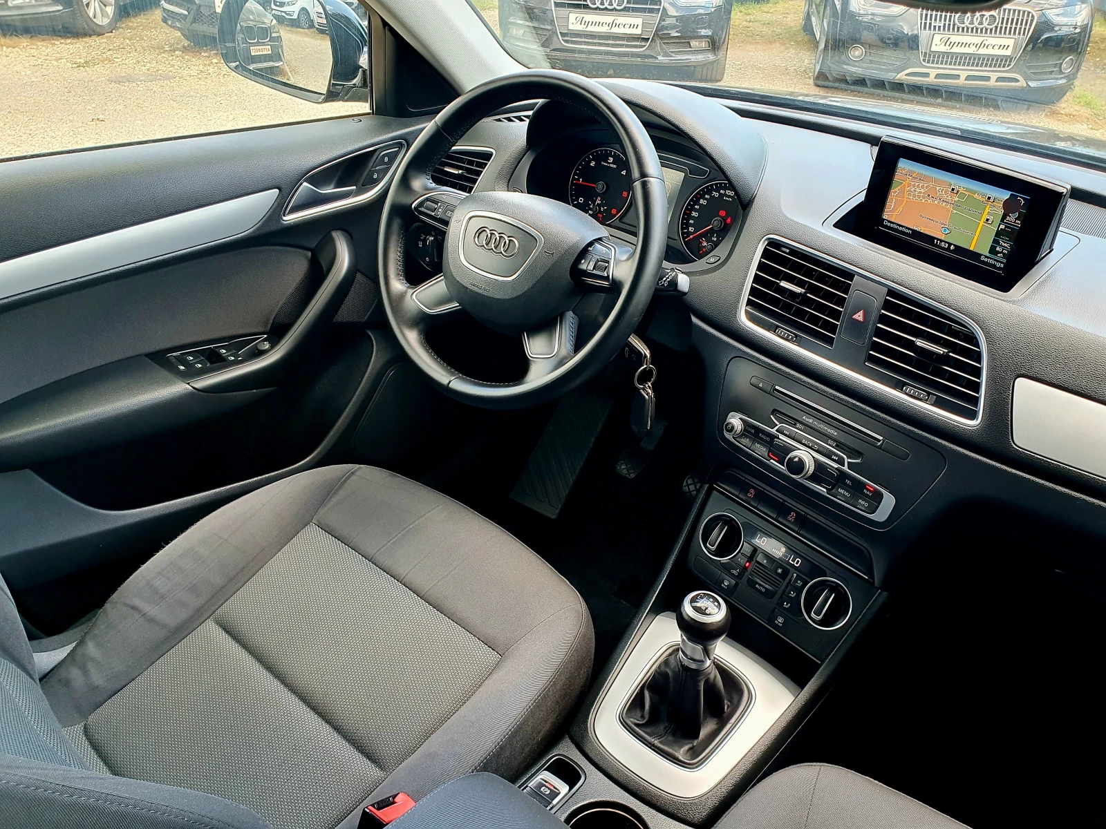 Audi Q3 2.0 TDI BIXENON LED NAVI СЕРВИЗНА ИСТОРИЯ, снимка 8 - Автомобили и джипове - 55363834