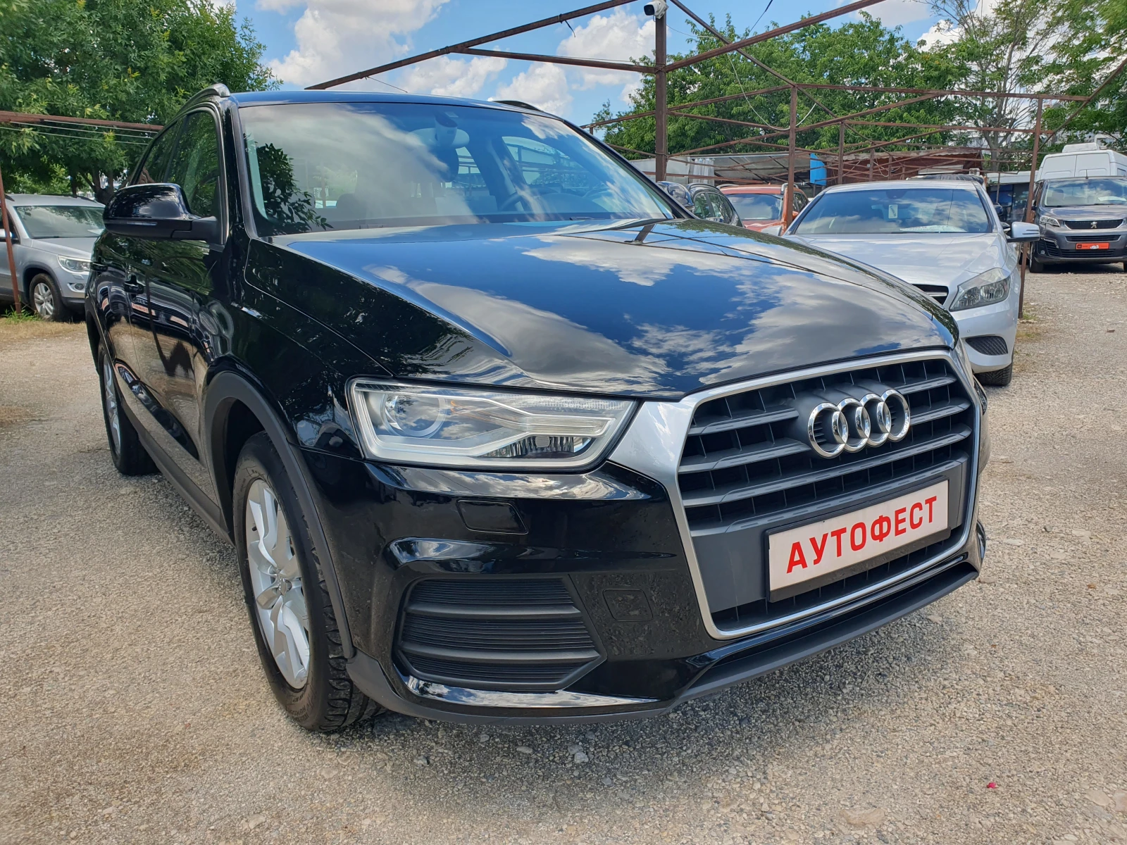 Audi Q3 2.0 TDI BIXENON LED NAVI СЕРВИЗНА ИСТОРИЯ, снимка 2 - Автомобили и джипове - 55363834