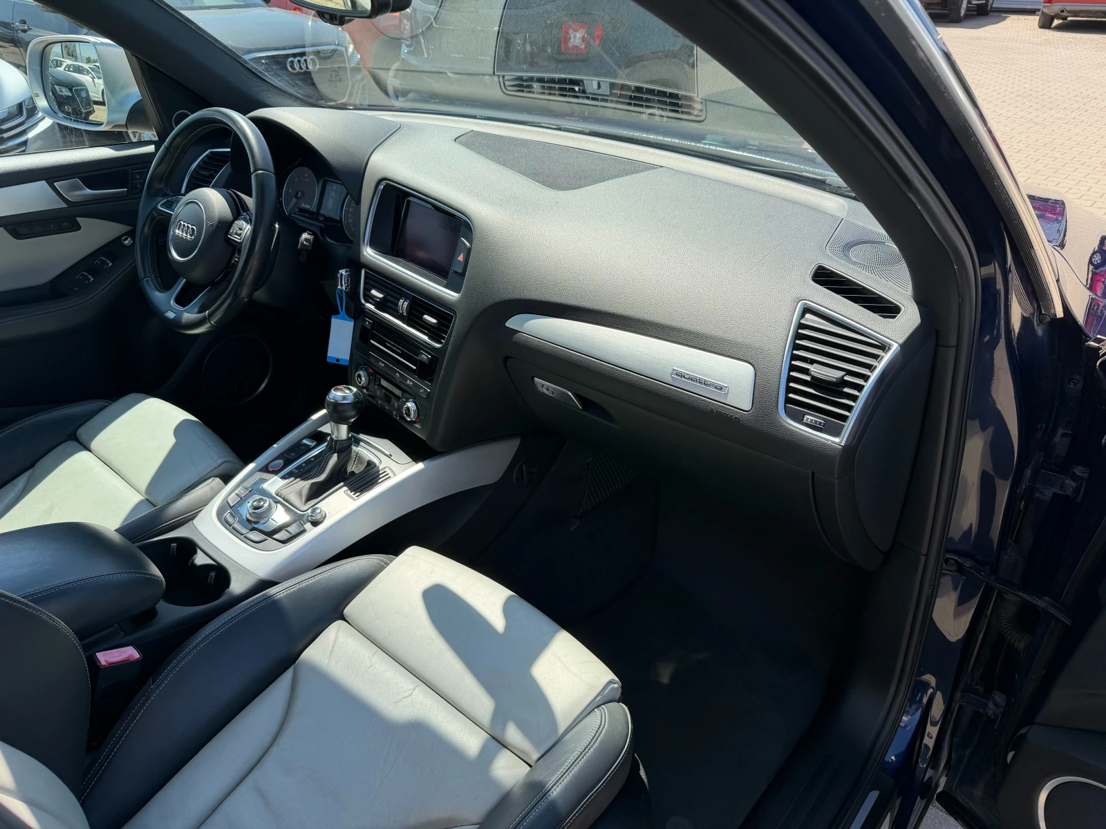 Audi SQ5 3.0TDI QUATTRO/AVTOMAT/KOJA/NAVI/KAMERA EURO 5, снимка 11 - Автомобили и джипове - 55453840