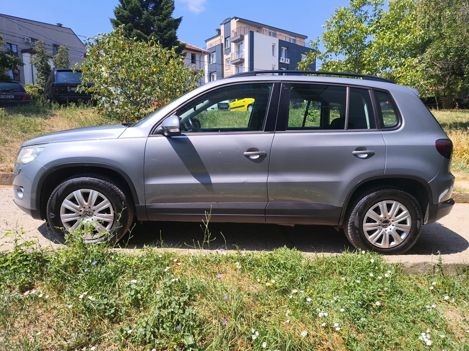 VW Tiguan, снимка 3 - Автомобили и джипове - 55605067