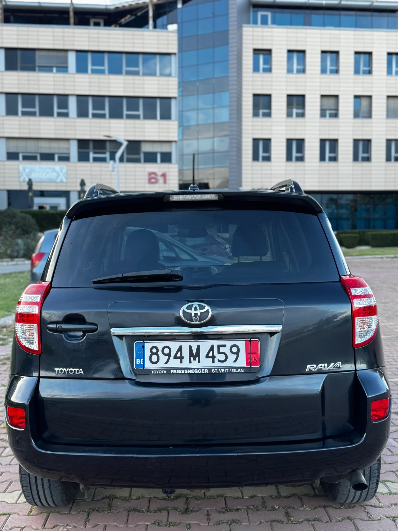 Toyota Rav4 2.2 D-4D, снимка 6 - Автомобили и джипове - 56741141