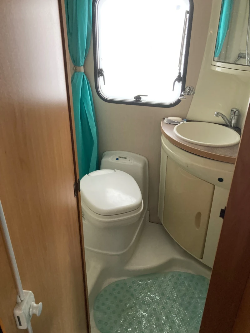 Кемпер Challenger Genesis 43 , снимка 14 - Каравани и кемпери - 52189361