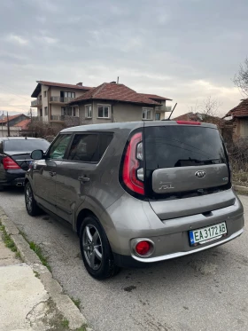 Kia Soul - 9999 € / 19556.34 лв. - 96692535 3