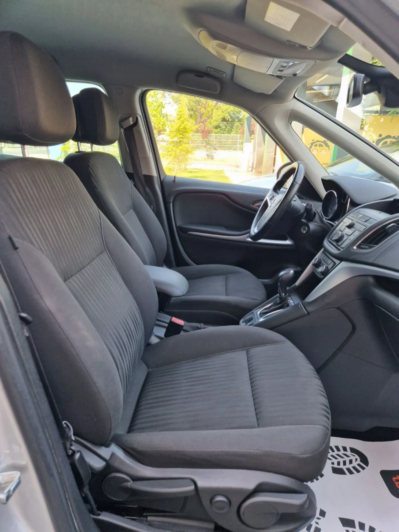 Opel Zafira 2.0 / АВТОМАТИК , снимка 15 - Автомобили и джипове - 43329159