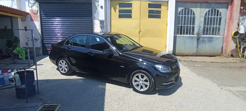 Mercedes-Benz C 200, снимка 2 - Автомобили и джипове - 46850880