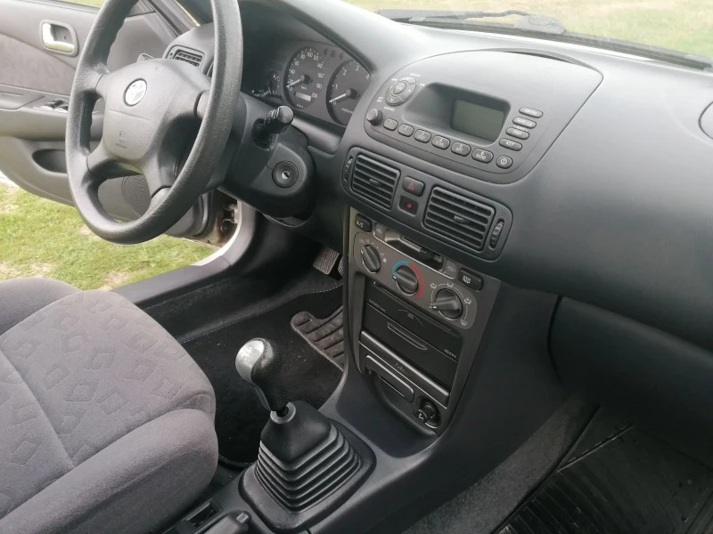 Toyota Corolla, снимка 10 - Автомобили и джипове - 47827109