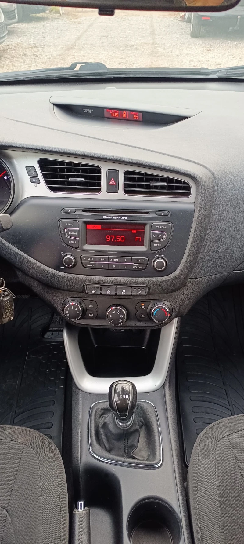 Kia Ceed 1.4 ECO dynamics , снимка 14 - Автомобили и джипове - 48197251