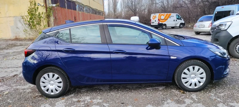 Opel Astra 1.6 CDTI, снимка 4 - Автомобили и джипове - 49019136