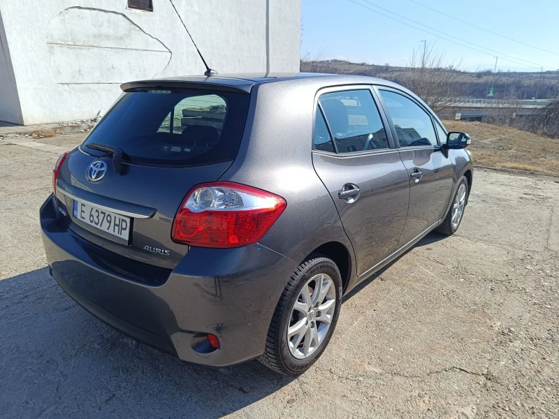 Toyota Auris 1.4d, снимка 8 - Автомобили и джипове - 49121174