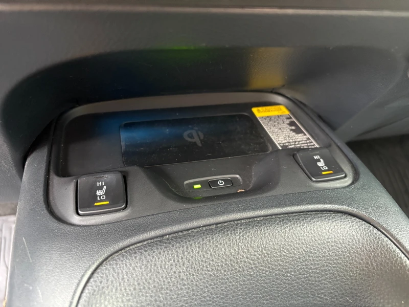 Toyota Corolla 1.6 6MT Executive Plus, снимка 7 - Автомобили и джипове - 52245260