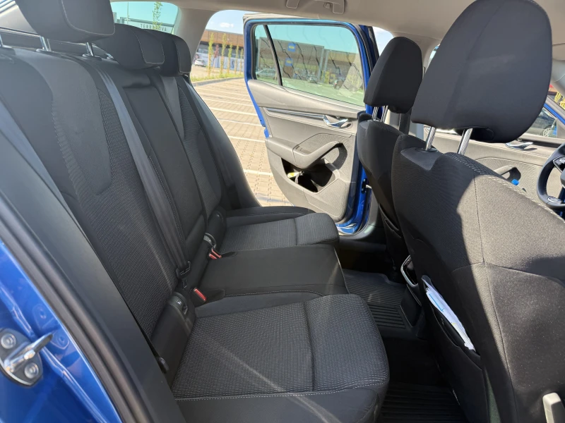 Skoda Octavia, снимка 6 - Автомобили и джипове - 50921772