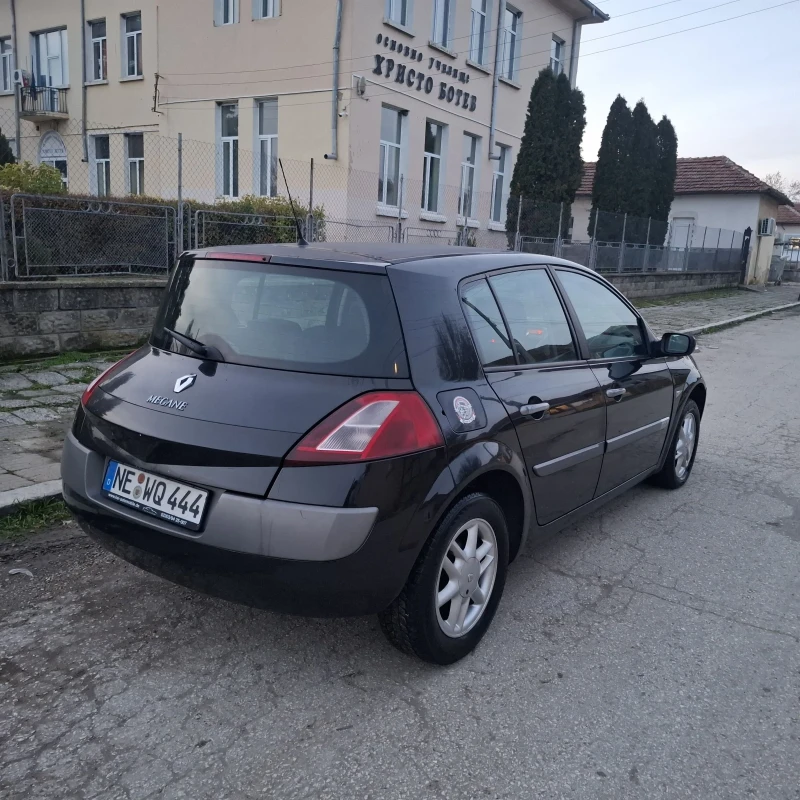 Renault Megane 1.6, снимка 2 - Автомобили и джипове - 52635288