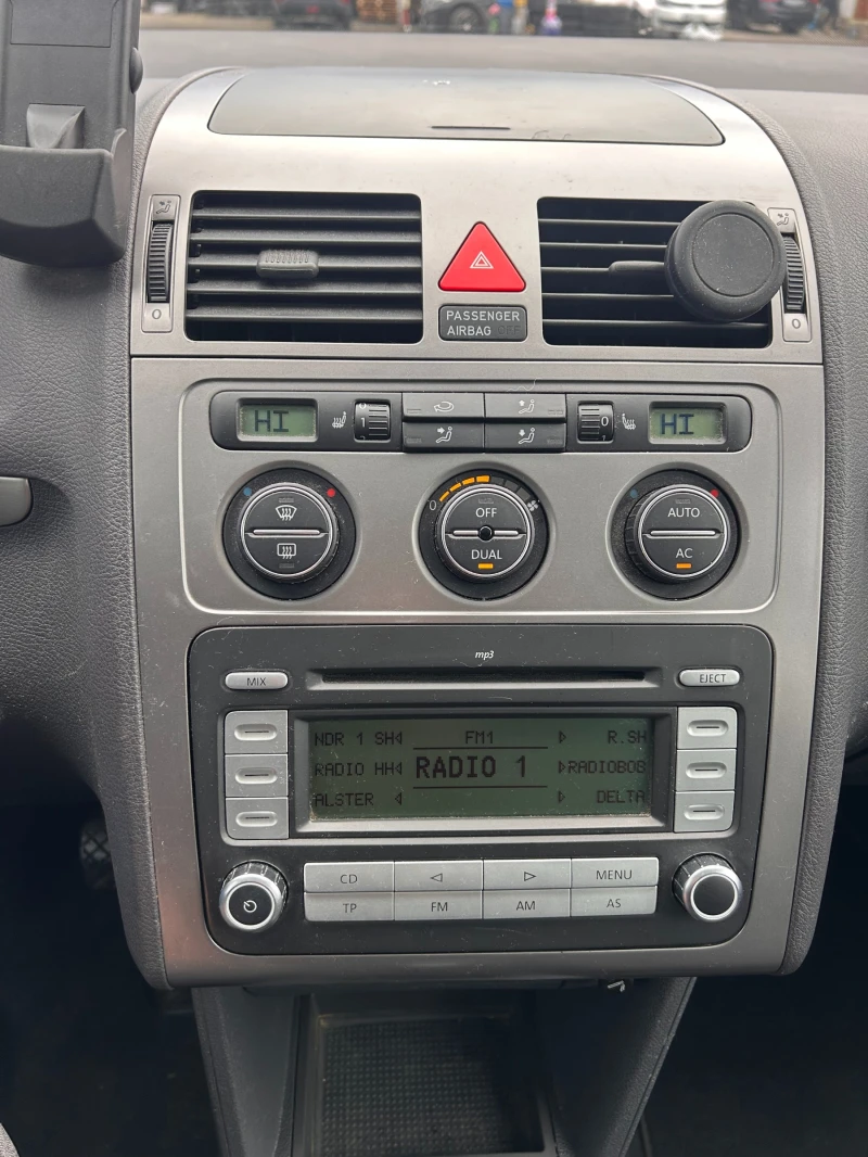 VW Touran 2.0METAN EURO 4, снимка 12 - Автомобили и джипове - 52662525