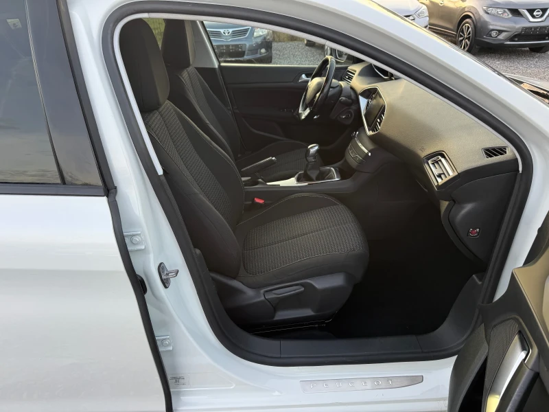 Peugeot 308 STYLE GT 1.2i PureTech(110 кс)2017г. 112000km.EU6, снимка 12 - Автомобили и джипове - 52725746