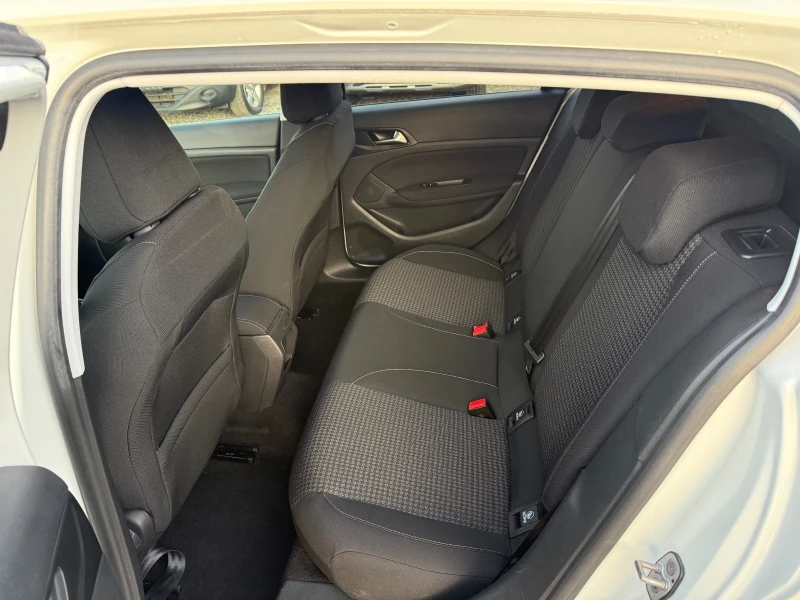 Peugeot 308 STYLE GT 1.2i PureTech(110 кс)2017г. 112000km.EU6, снимка 13 - Автомобили и джипове - 52725746