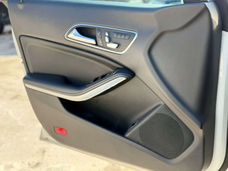 Mercedes-Benz CLA 250 * CARFAX * ЦЕНА ДО БГ, снимка 15 - Автомобили и джипове - 53384084