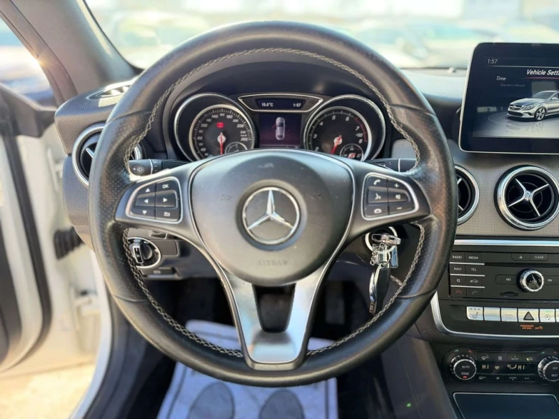 Mercedes-Benz CLA 250 * CARFAX * ЦЕНА ДО БГ, снимка 12 - Автомобили и джипове - 53384084
