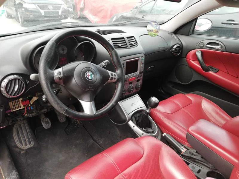 Alfa Romeo Gt 1.9 JTD, снимка 7 - Автомобили и джипове - 30231517