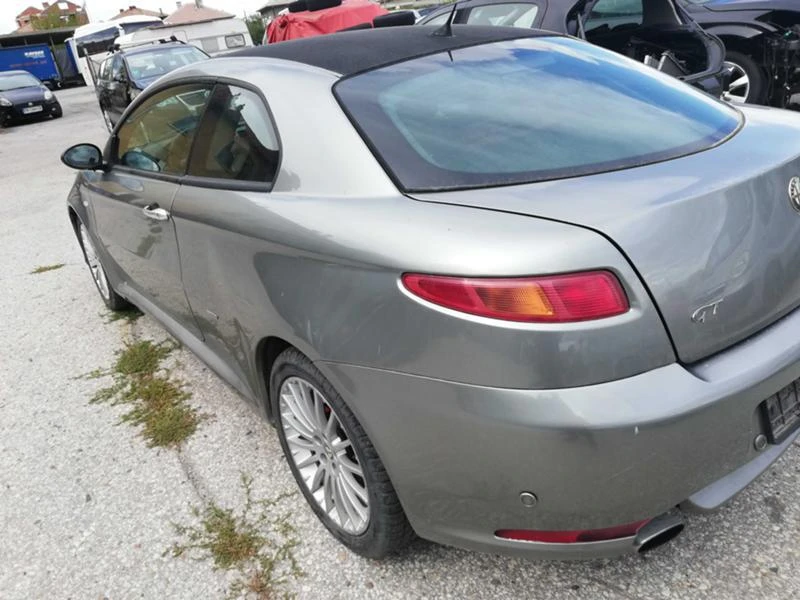 Alfa Romeo Gt 1.9 JTD, снимка 4 - Автомобили и джипове - 30231517