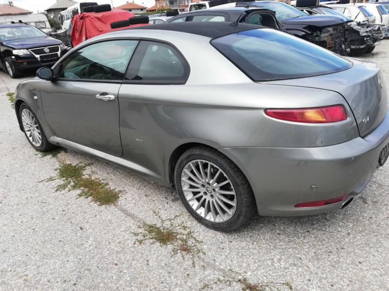 Alfa Romeo Gt 1.9 JTD, снимка 3 - Автомобили и джипове - 30231517