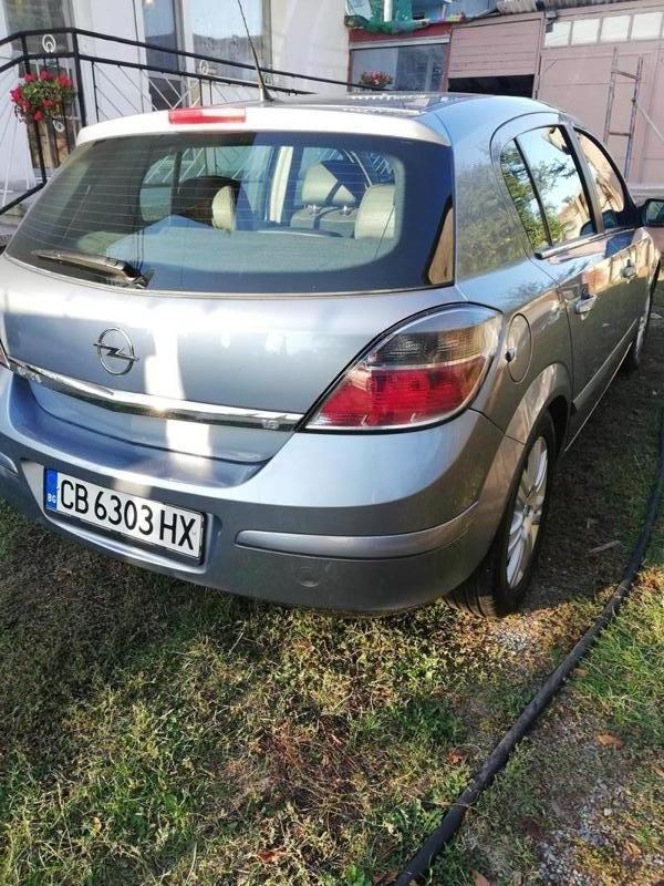 Opel Astra H, снимка 4 - Автомобили и джипове - 45379856