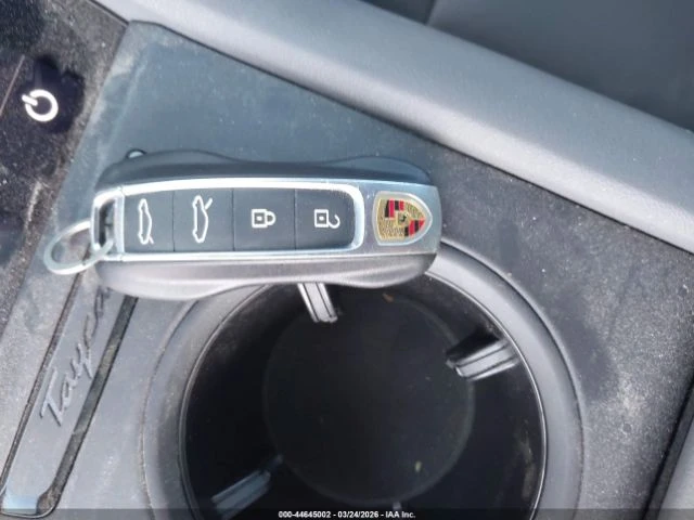 Porsche Taycan 4S, снимка 14 - Автомобили и джипове - 54156944