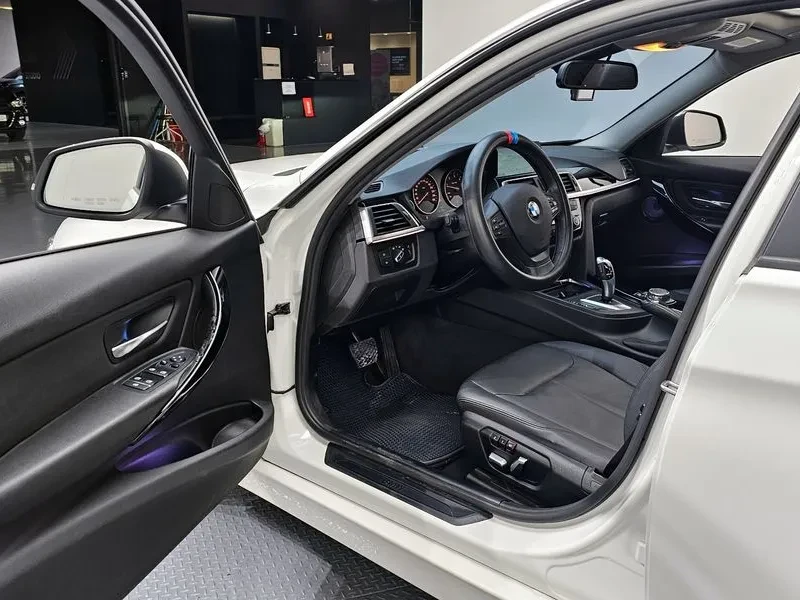 BMW 320 d, снимка 10 - Автомобили и джипове - 54592495