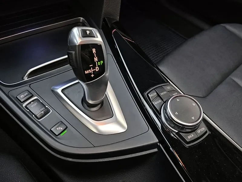 BMW 320 d, снимка 9 - Автомобили и джипове - 54592495