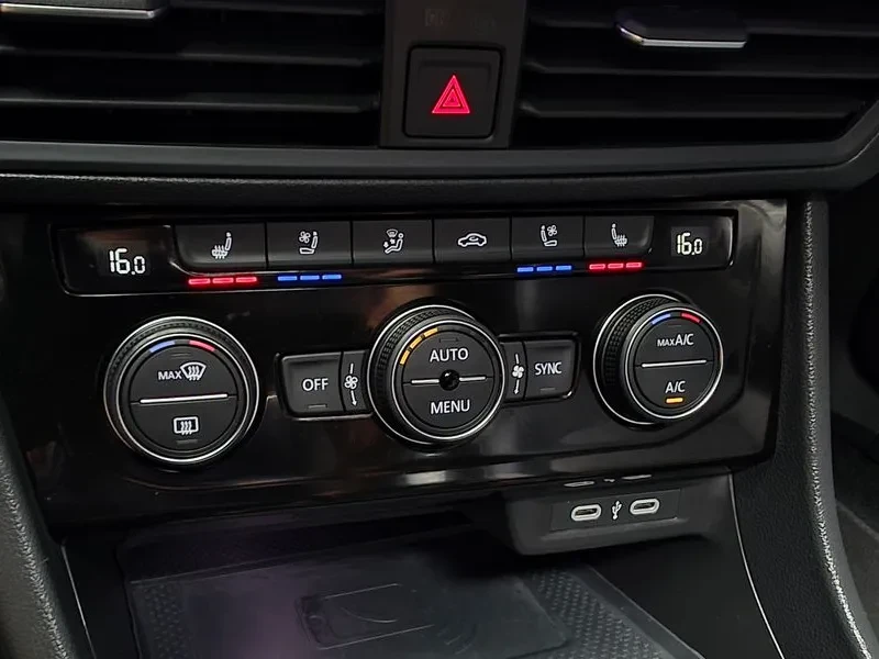 VW Jetta 1.5 TSI PRESTIGE, снимка 16 - Автомобили и джипове - 55561690
