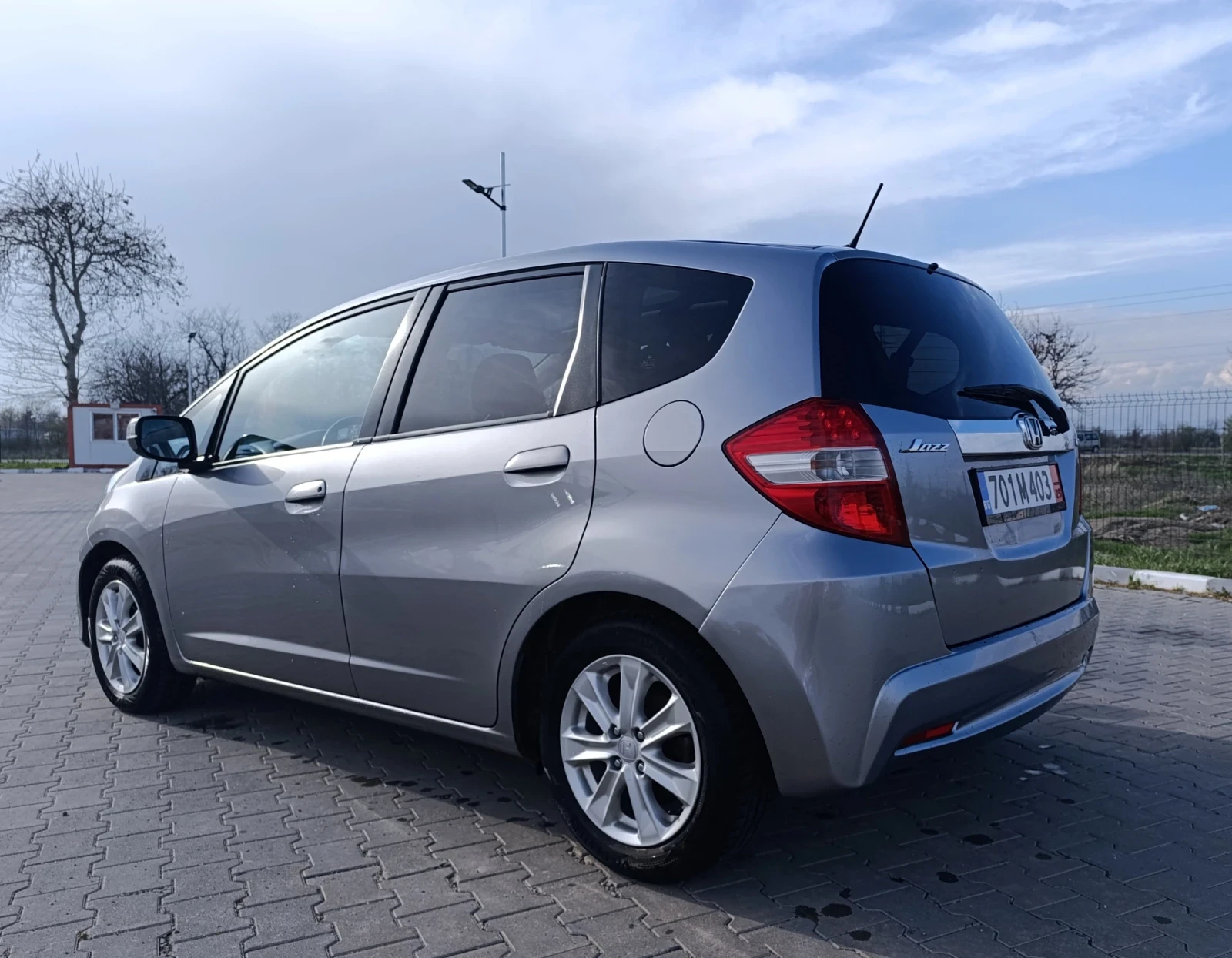 Honda Jazz 1.4 хибрид!Навигация!Автомат!Панорама!facelift!!!! - изображение 5