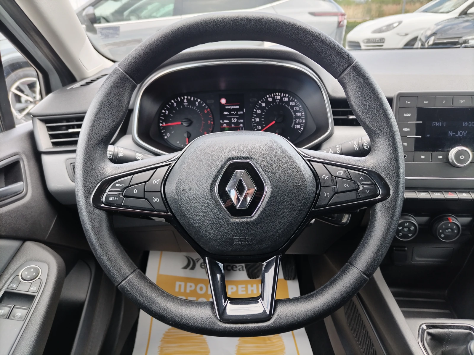 Renault Clio 1.0TCe/ 100к.с./Life - изображение 9