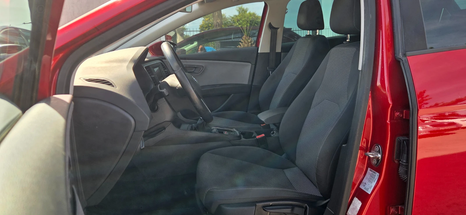 Seat Leon 73779км. - изображение 8