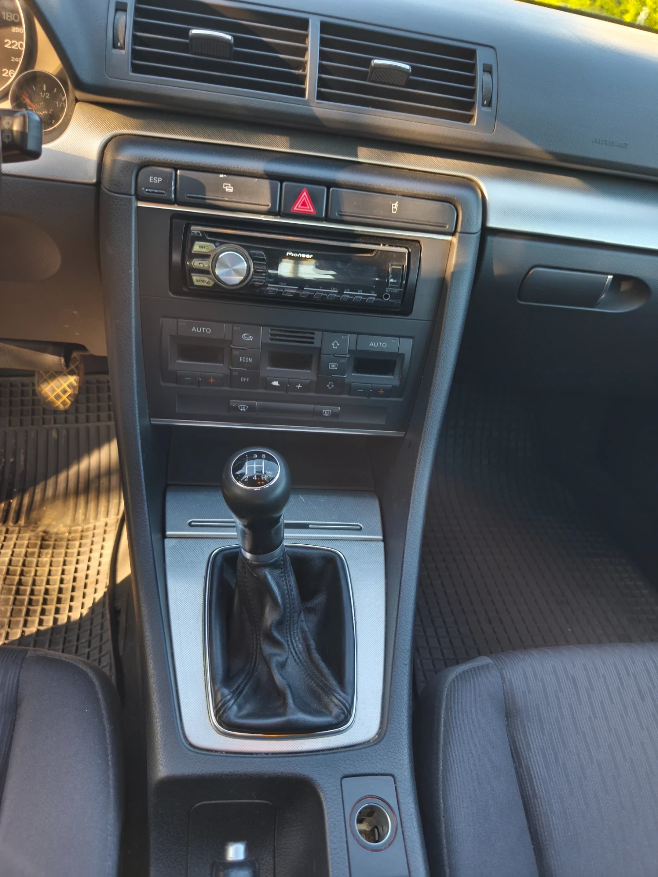 Audi A4 B7 - изображение 6