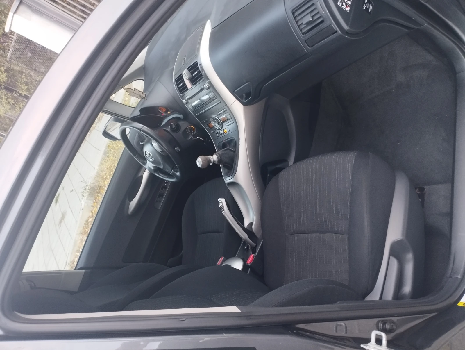 Toyota Auris 2.0 D4D - изображение 8
