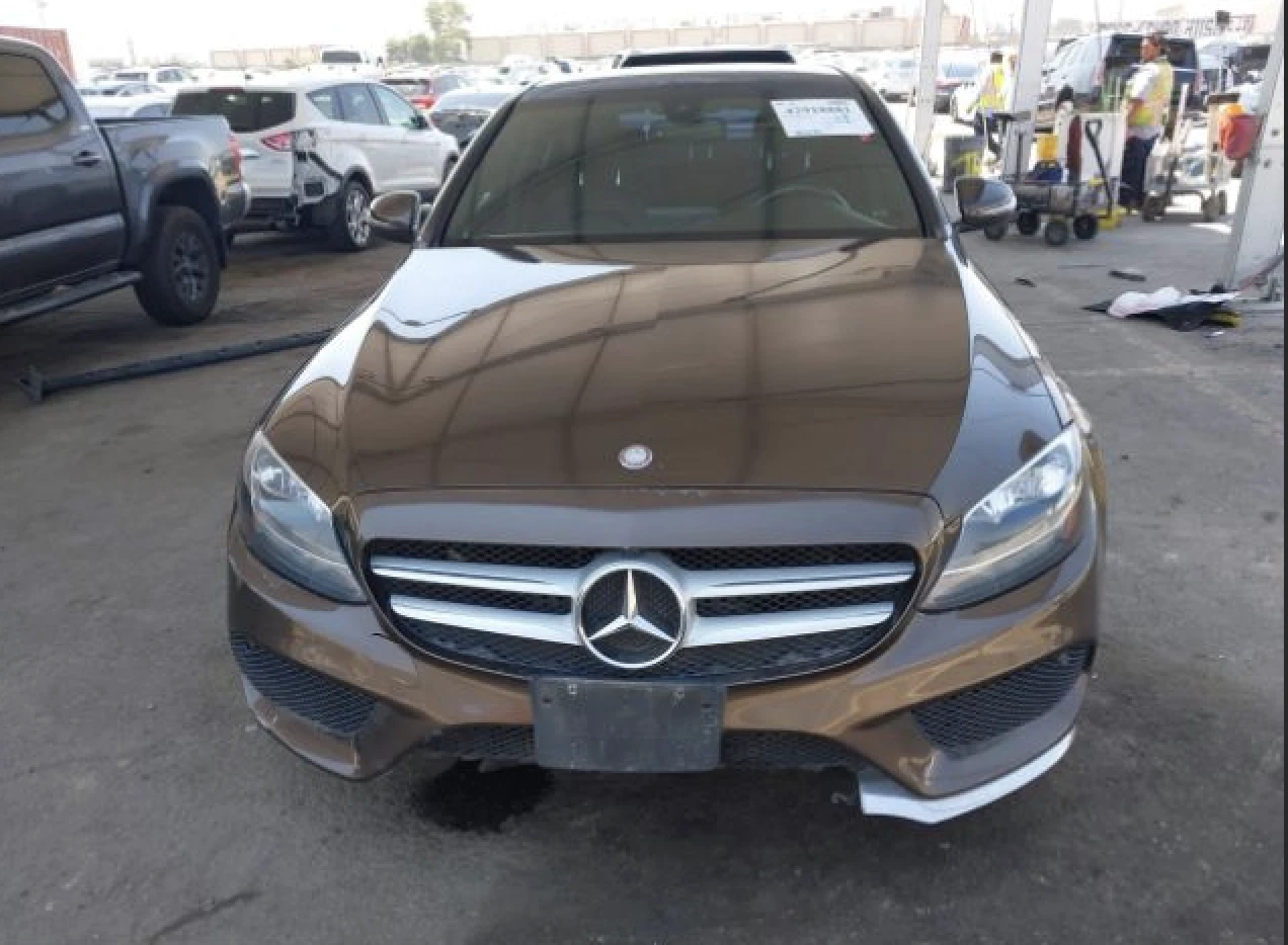 Mercedes-Benz C 300  - изображение 7