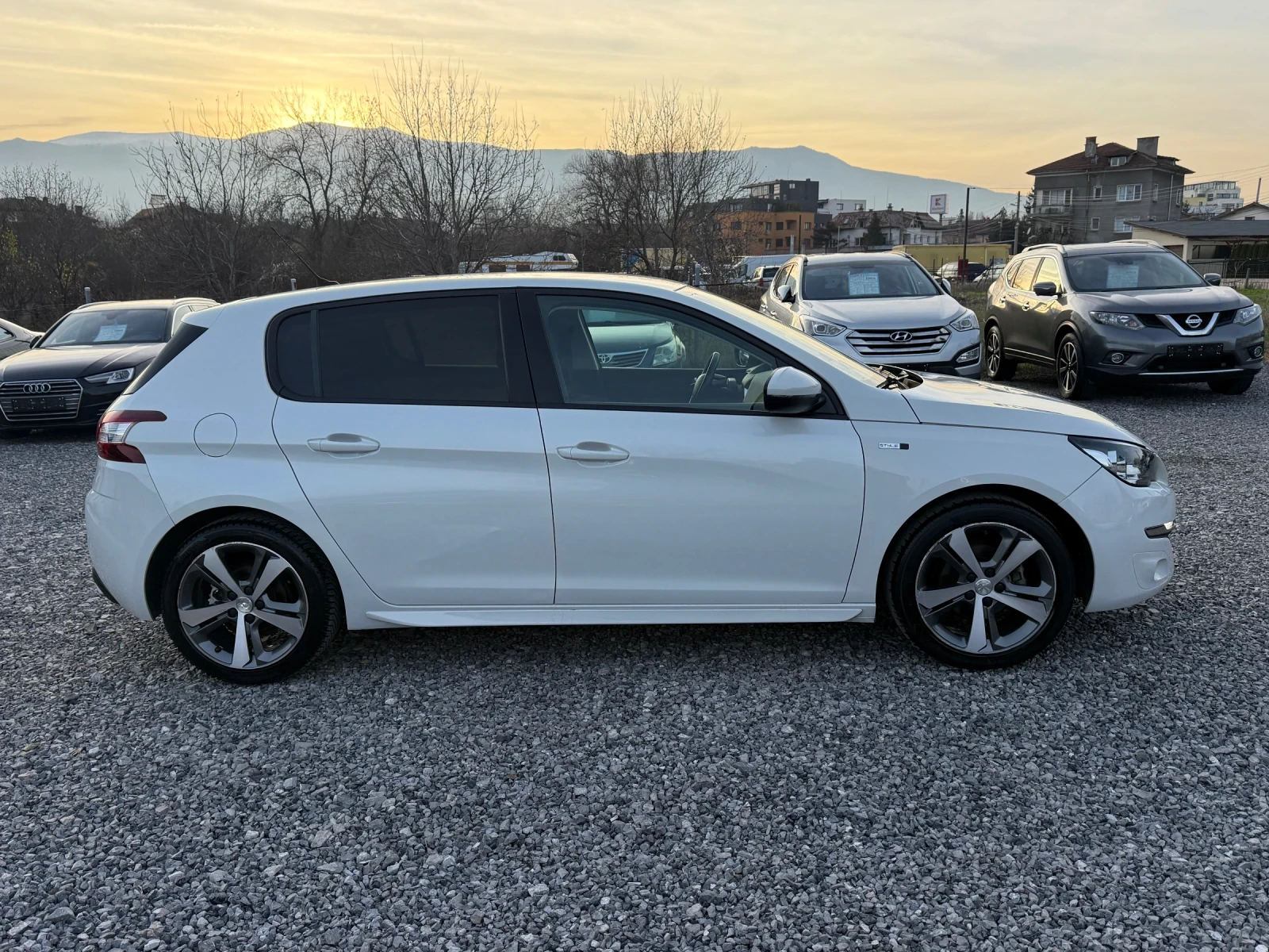 Peugeot 308 STYLE GT 1.2i PureTech(110 кс)2017г. 112000km.EU6 - изображение 5