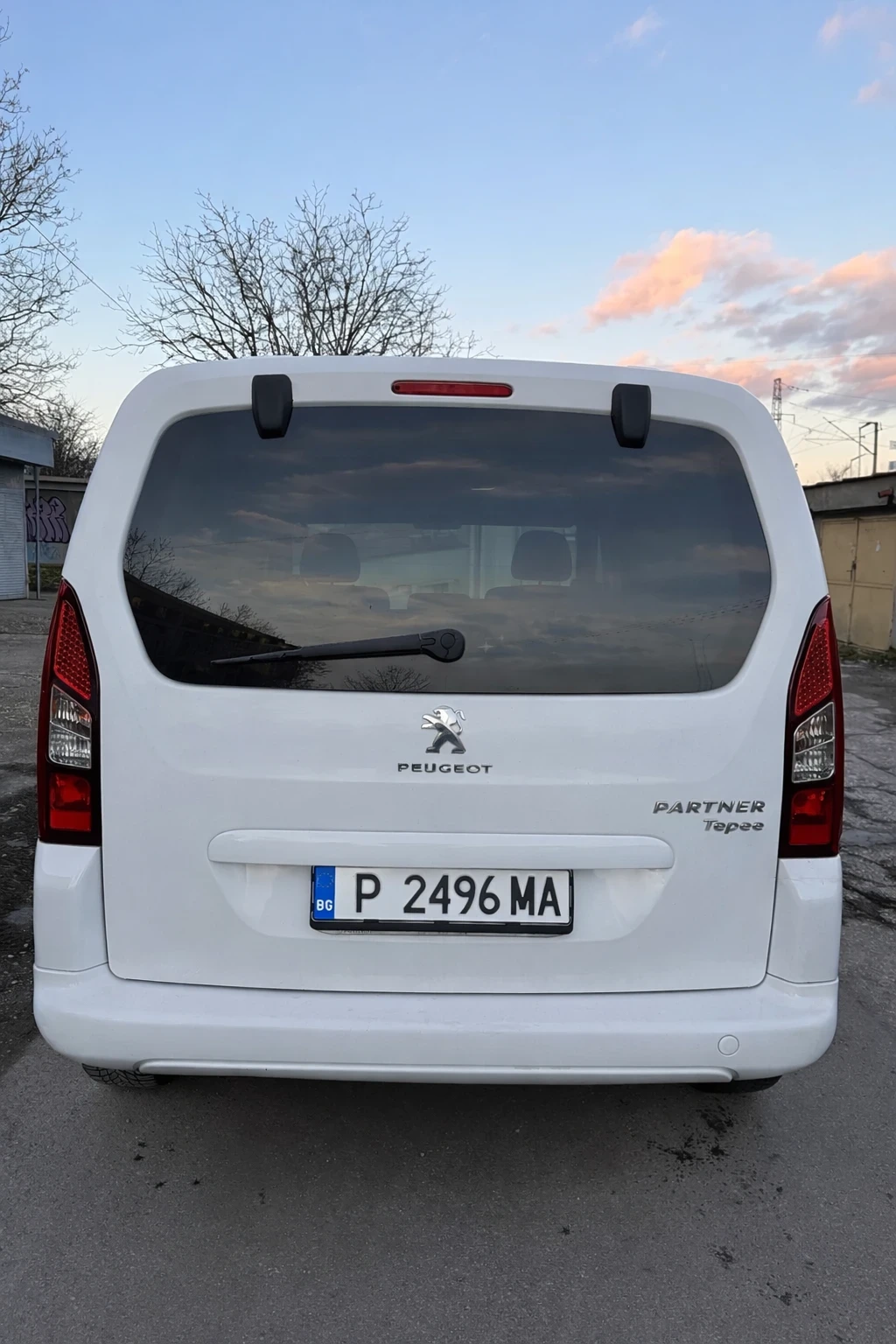 Peugeot Partner 1.6 HDI 100 к.с. 2018, снимка 4 - Автомобили и джипове - 53622128