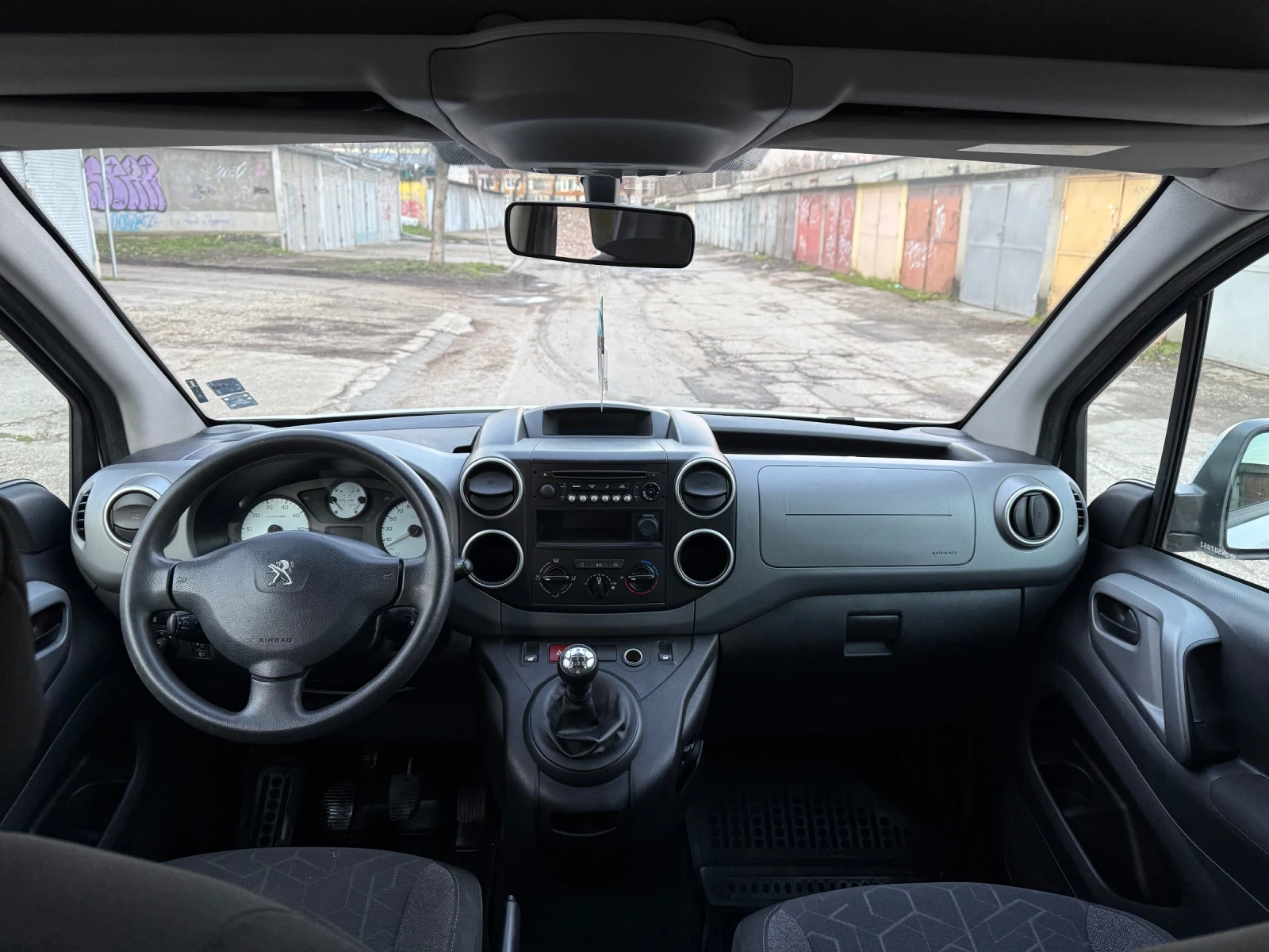 Peugeot Partner 1.6 HDI 100 к.с. 2018, снимка 5 - Автомобили и джипове - 53622128