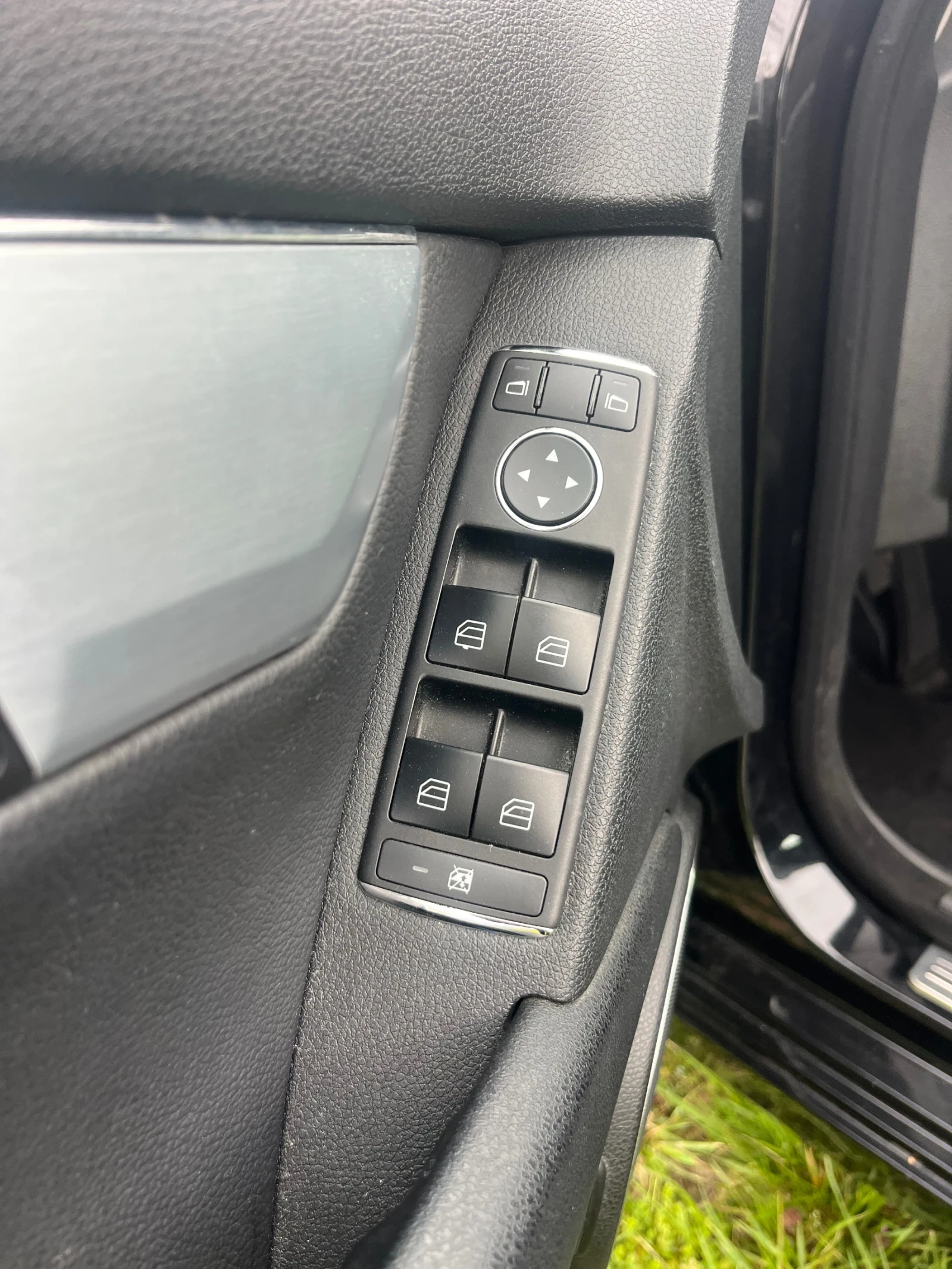 Mercedes-Benz C 200 CDI AVANTGARDE OM646, снимка 12 - Автомобили и джипове - 54145821