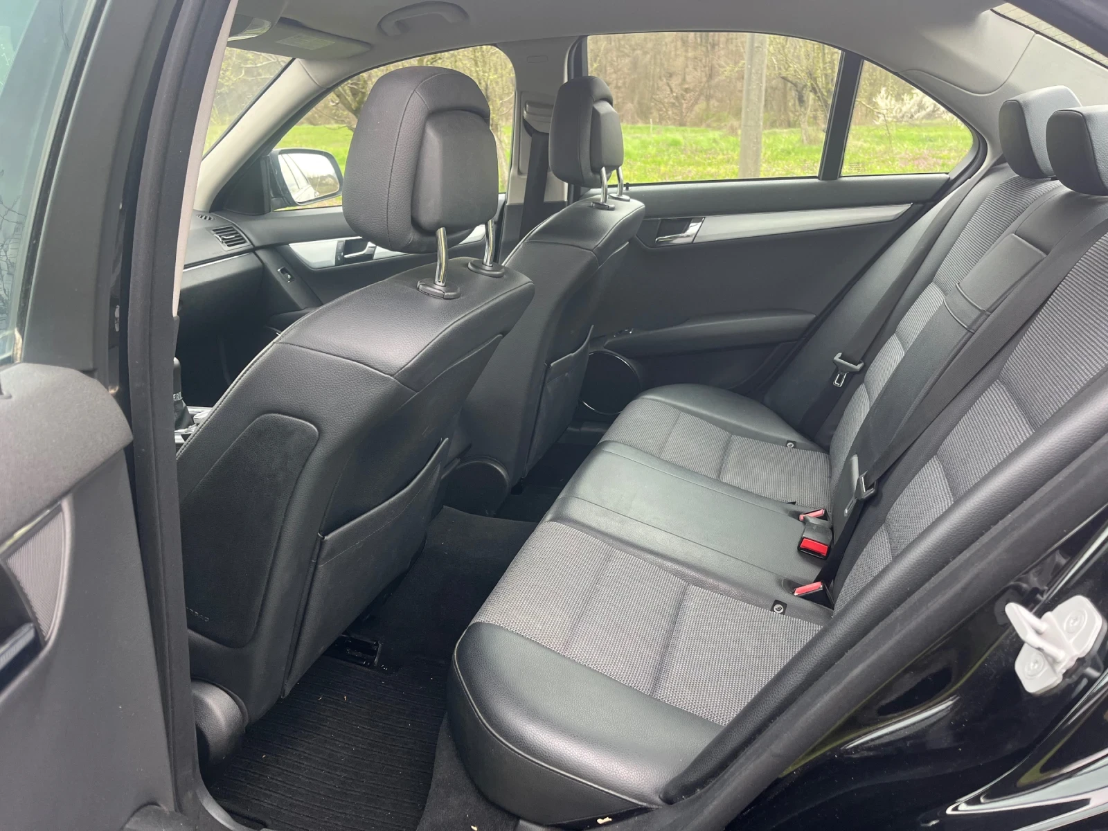 Mercedes-Benz C 200 CDI AVANTGARDE OM646, снимка 9 - Автомобили и джипове - 54145821