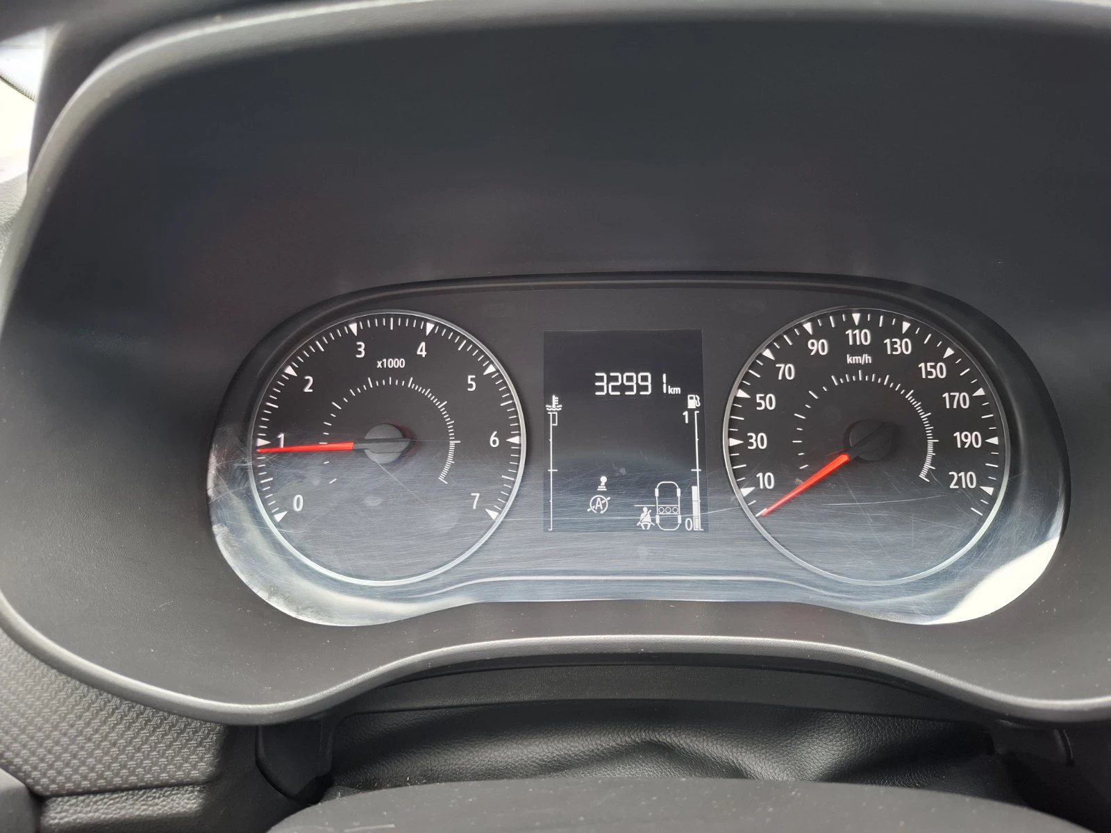 Dacia Sandero 1.0  ГАРАНЦИЯ, снимка 10 - Автомобили и джипове - 54589474