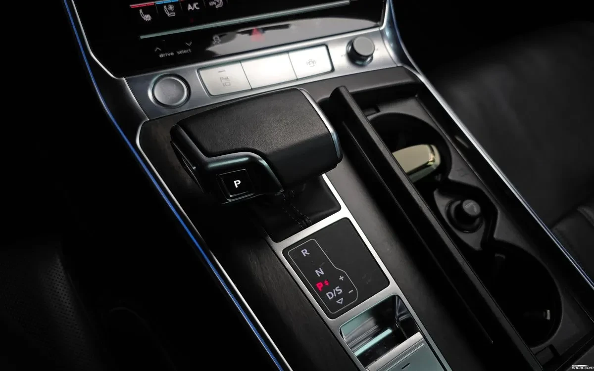 Audi A7 55 TFSI * Heads Up * 360* Digital Display, снимка 9 - Автомобили и джипове - 54682500