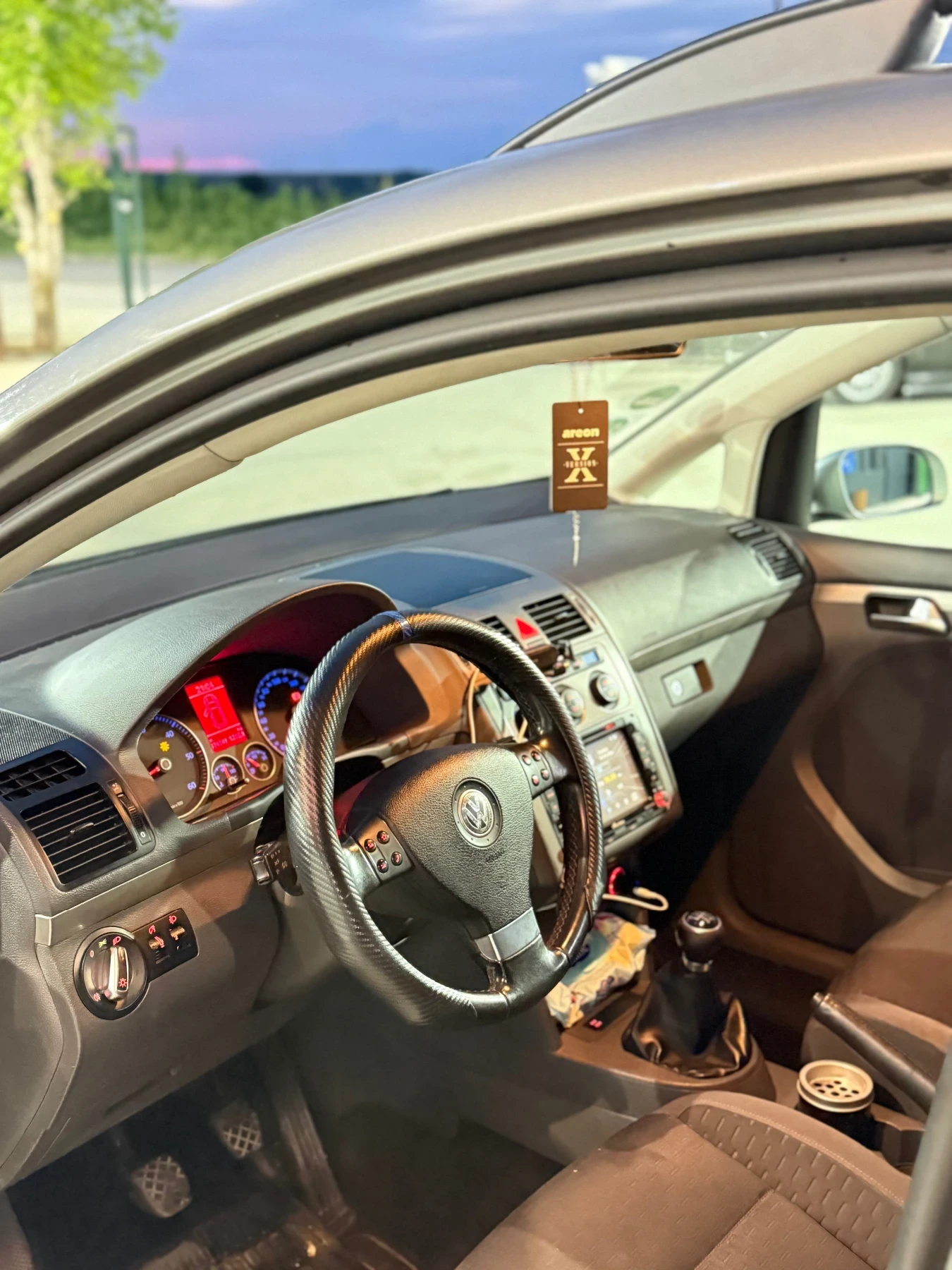 VW Touran VW TOURAN 1.9 105, снимка 7 - Автомобили и джипове - 54723624