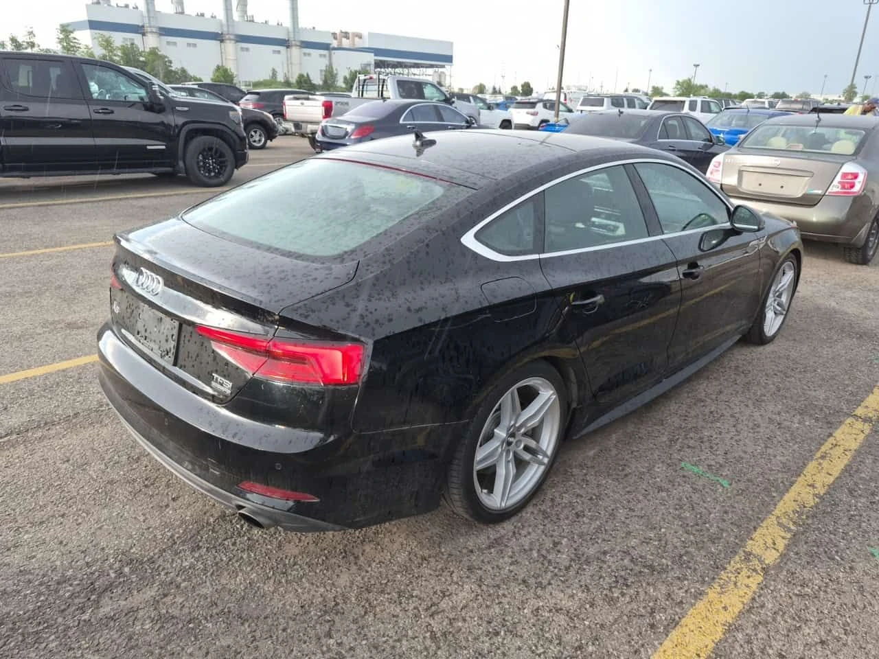 Audi A5 * PROGRESSIV * CARFAX * БЕЗ ПЪРВОНАЧАЛНА ВНОСКА, снимка 3 - Автомобили и джипове - 55171640