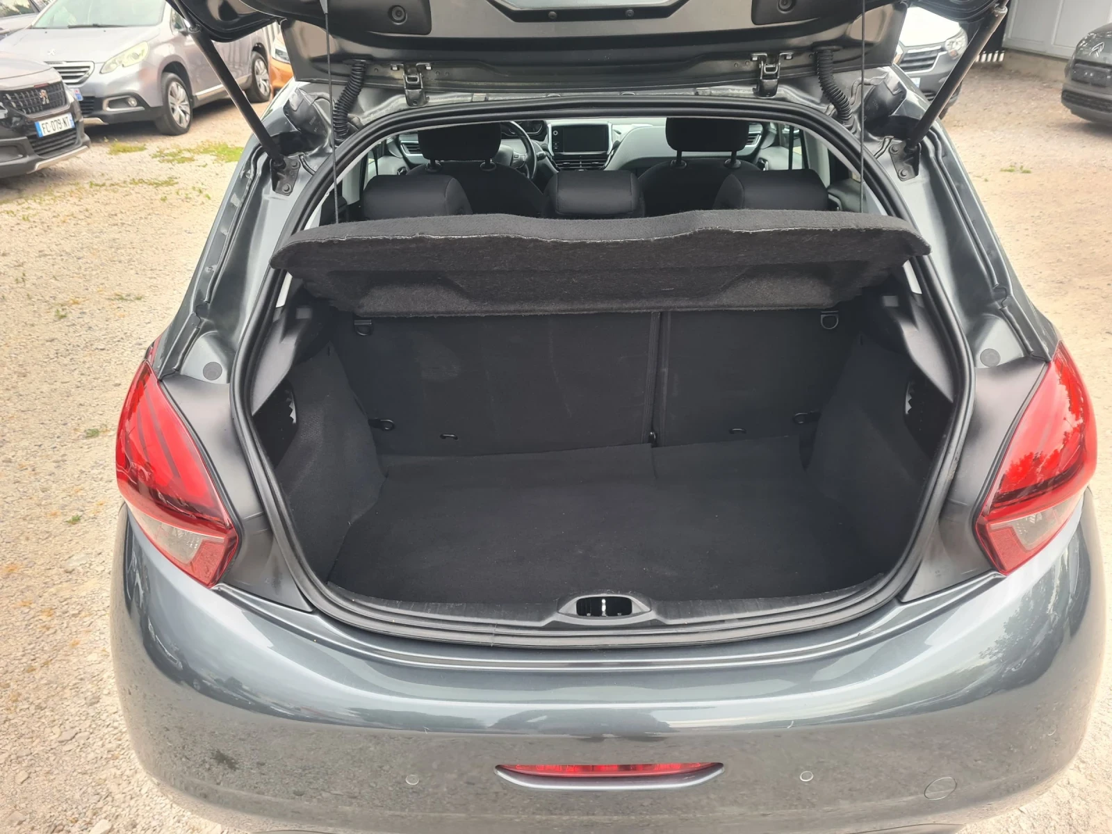 Peugeot 208 1.6HDi 100p.s GT-Line / EVRO 6B  | Mobile.bg � ����������� 11
