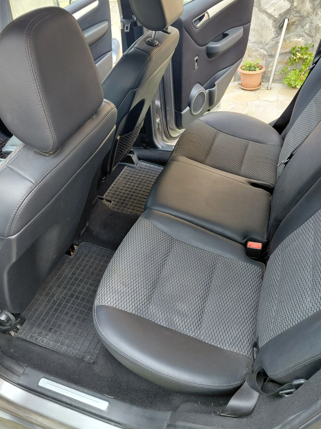 Mercedes-Benz B 200, снимка 8 - Автомобили и джипове - 55890460