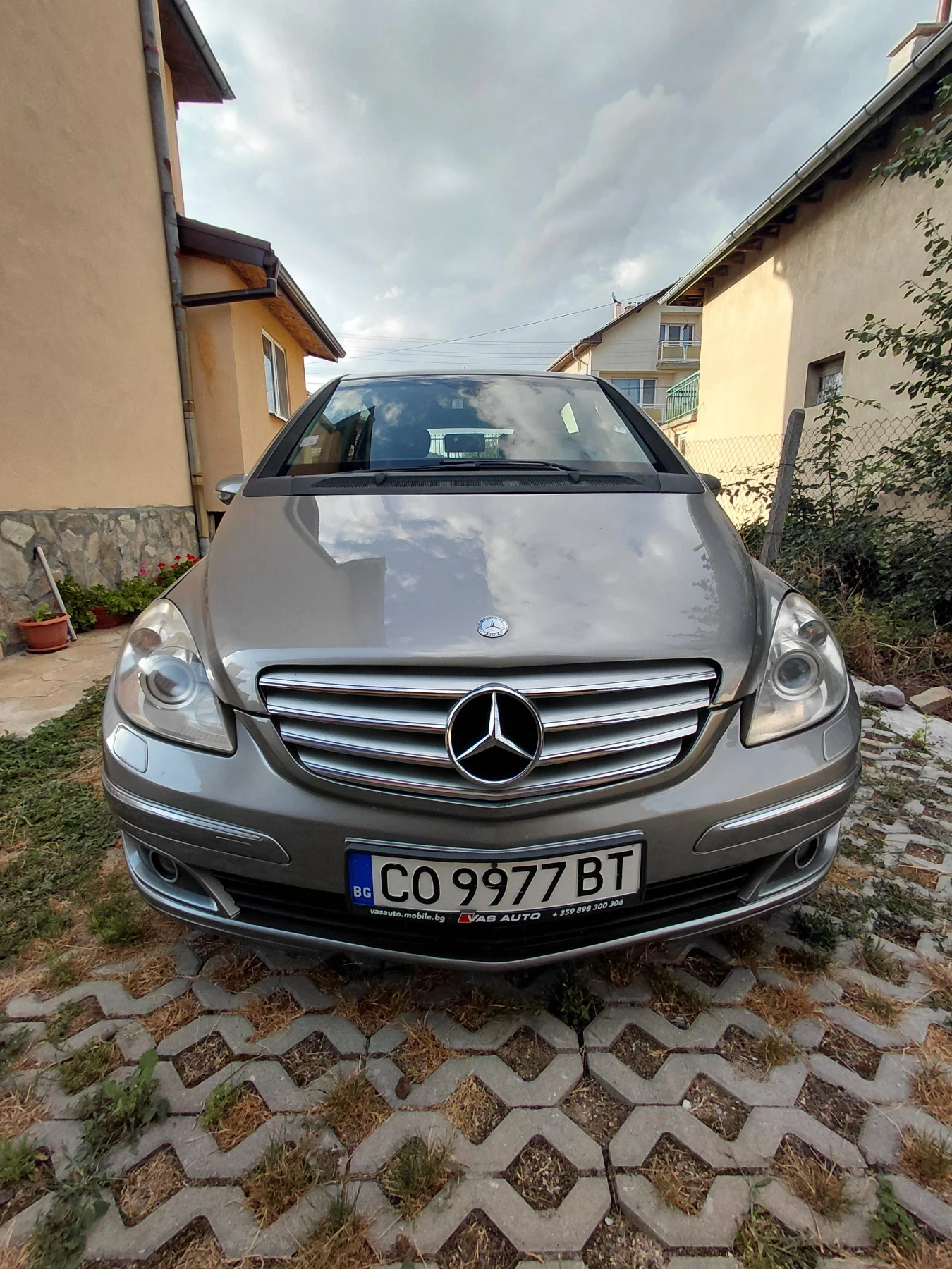 Mercedes-Benz B 200